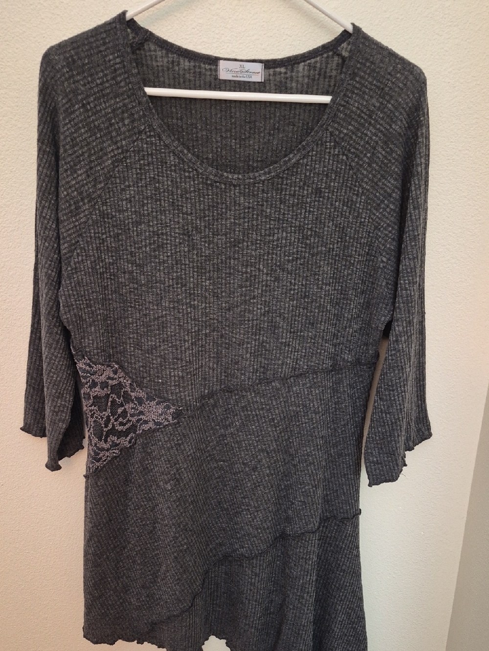 Vine Street Apparel Charcoal Gray Ribbed Tunic with Lace Accent